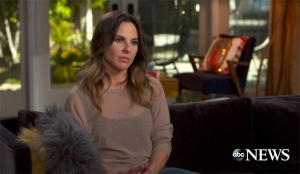 Kate del Castillo durante la entrevista con Diane Sawyer.
