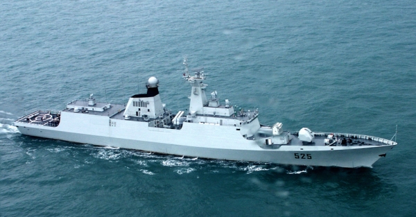 China envía una fragata de guerra a Tartus para proteger a Siria