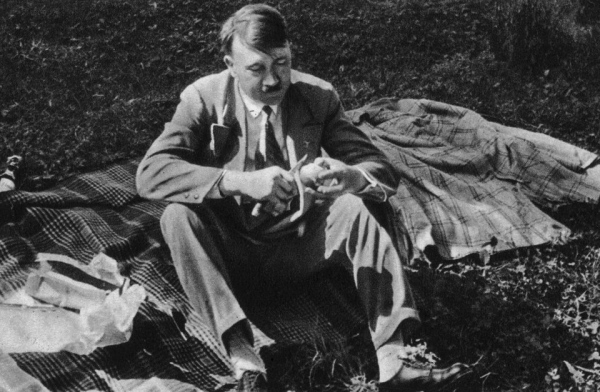 El tesoro de Hitler: Planean desenterrar 48 cajas de oro valoradas en 700 millones de dólares escondidas en un antiguo burdel nazi