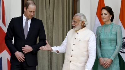 Primer Ministro indio le &quot;destrozó&quot; la mano al príncipe Guillermo