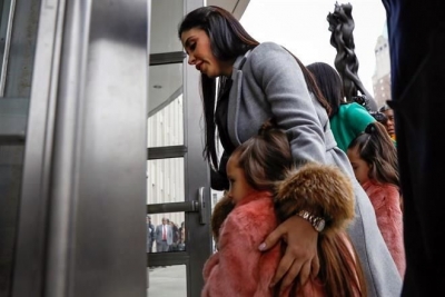 Emma Coronel Aispuro, pareja de Joaquín Guzmán y madre de dos de sus hijas, acudió a la audiencia que tuvo &quot;El Chapo&quot; este jueves en NY.