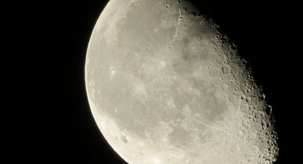 El &#039;Snowden&#039; de la NASA promete revelar un &#039;oscuro secreto&#039; sobre la Luna