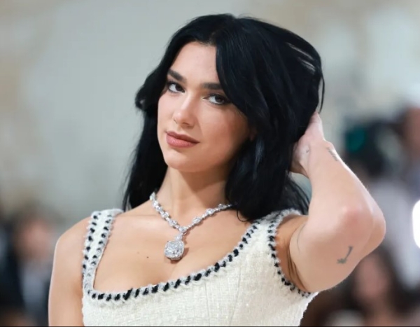 Dua Lipa.