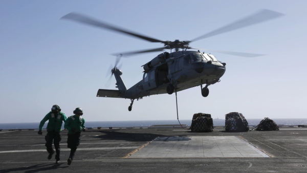 Decenas de aviones militares desaparecen de una importante base de EE.UU. en Catar