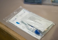 Un kit de prueba forense de respuesta rápida de fentanilo (FYL) en Tucson, Arizona, el 6 de marzo.