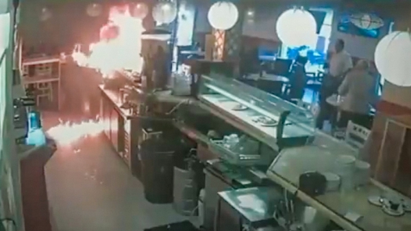 Cliente incendia una cafetería por no poder tener mayonesa, y así responde Hellmann&#039;s