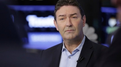 En un correo electrónico a los empleados, Easterbrook reconoció que tenía una relación con una empleada y declaró que fue un error.