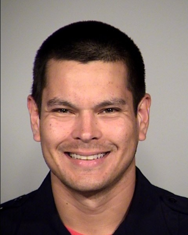 Expulsan a un policía en Texas por entregar a un &#039;sin techo&#039; un sandwich con restos fecales