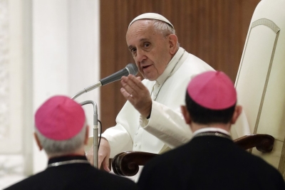 El Vaticano asegura que el papa Francisco se encuentra en &quot;condición crítica&quot; tras sufrir una crisis respiratoria asmática