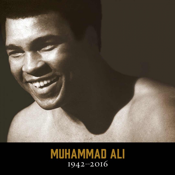 Muere Muhammad Ali, mito y leyenda del boxeo mundial