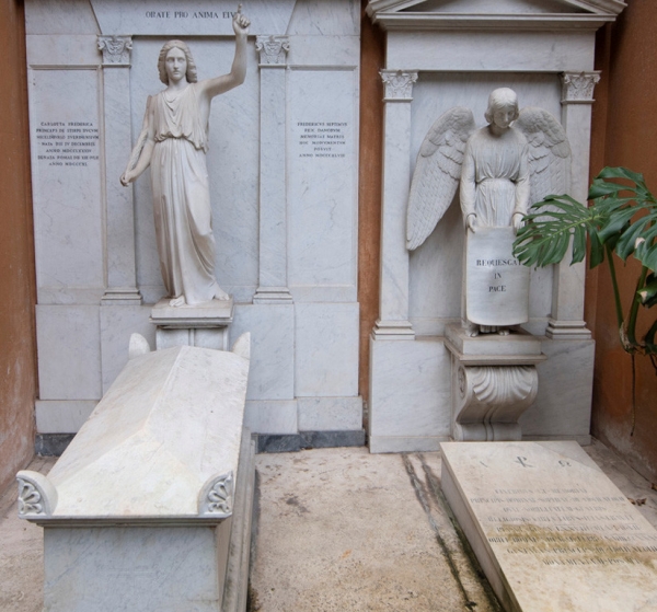 Lugar donde está ubicada la tumba abierta en la búsqueda de Emanuela Orlandi. Vaticano. 11 de julio de 2019