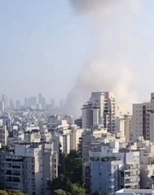 Reportan que misiles iraníes golpearon varios lugares en Israel