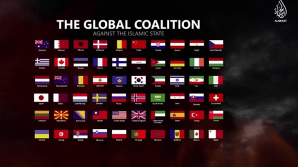 Captura del video publicado por ISIS el 24 de noviembre. La bandera mexicana es la penúltima en el cuadro