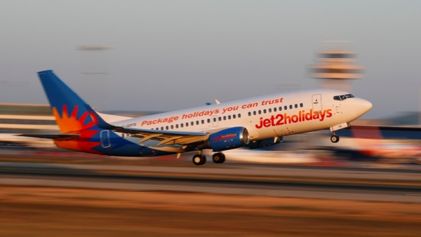Un Boeing 737-300 de la aerolínea Jet2