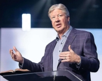 Robert Morris, pastor fundador de una megaiglesia evángelica se declaró culpable de abuso sexual infantil